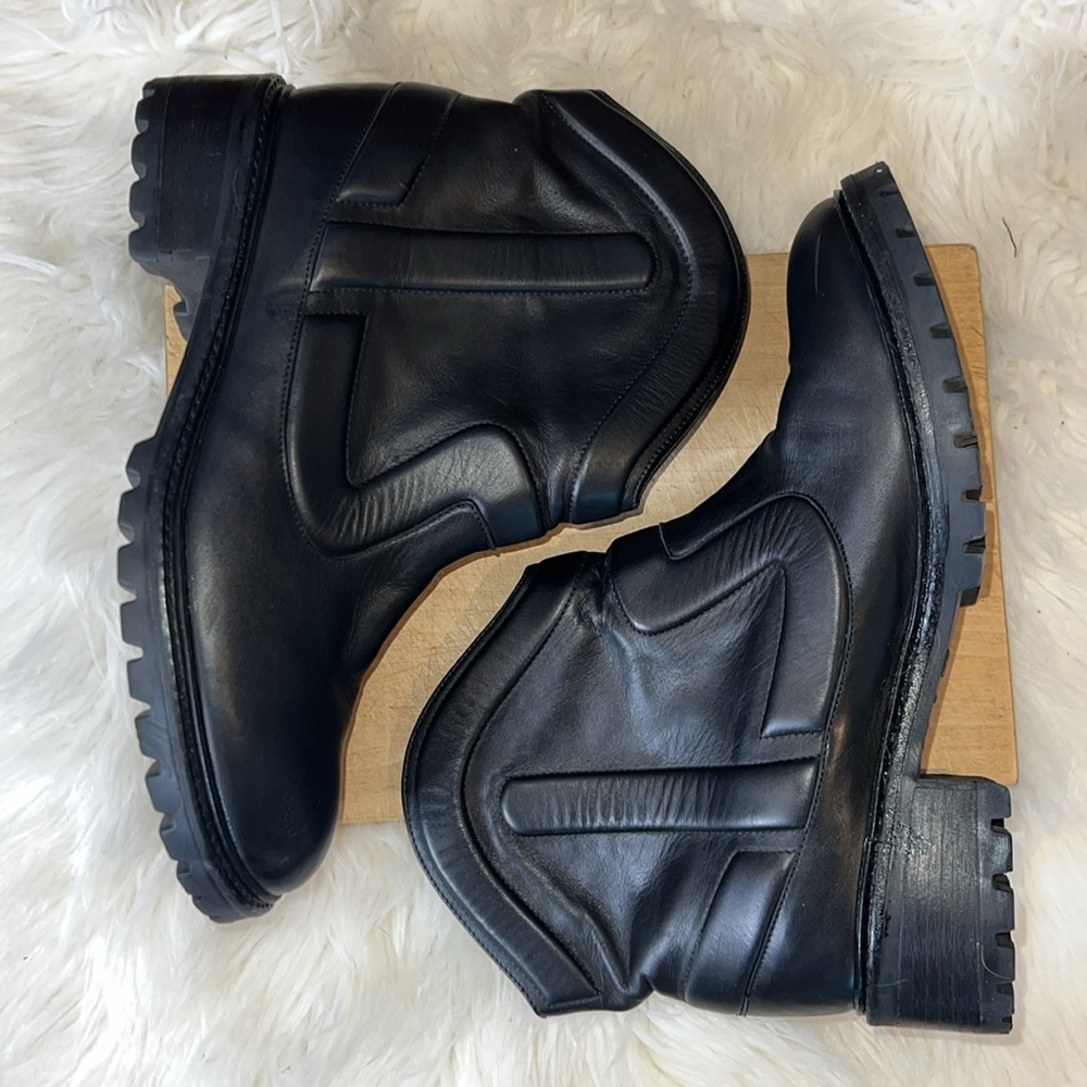 Fendi Slip On Lug Sole Moto Boot - Picture 4 of 10